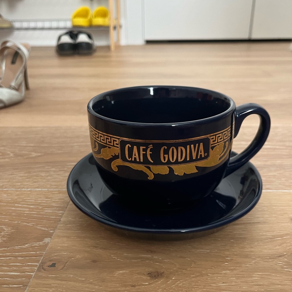 Café Godiva Navy and Gold Cup and Saucer
